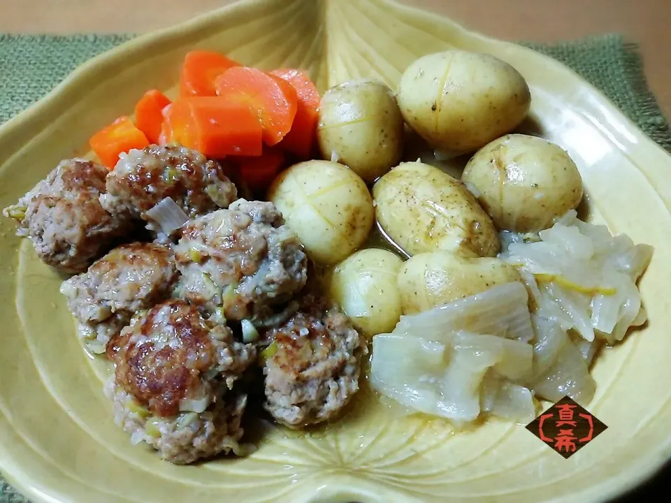 炊飯器で豚バラ塩麹肉じゃが♪を肉団子で♬|真希さん