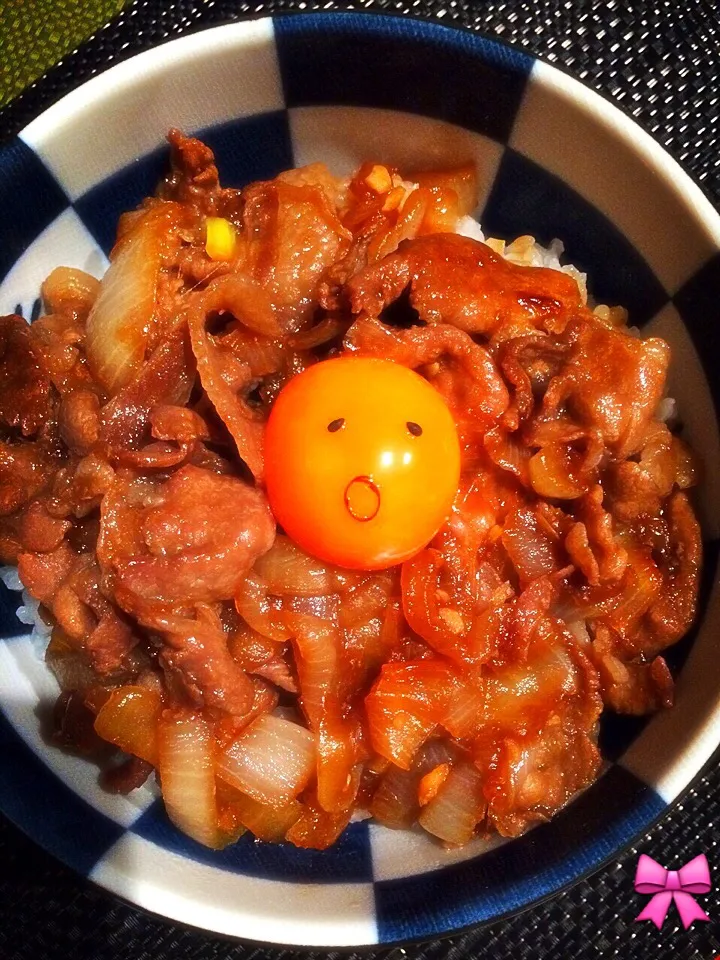 豚丼…たまちゃん添え(かまぷーに初めて教えてもらったやつ〜|おりぃさん