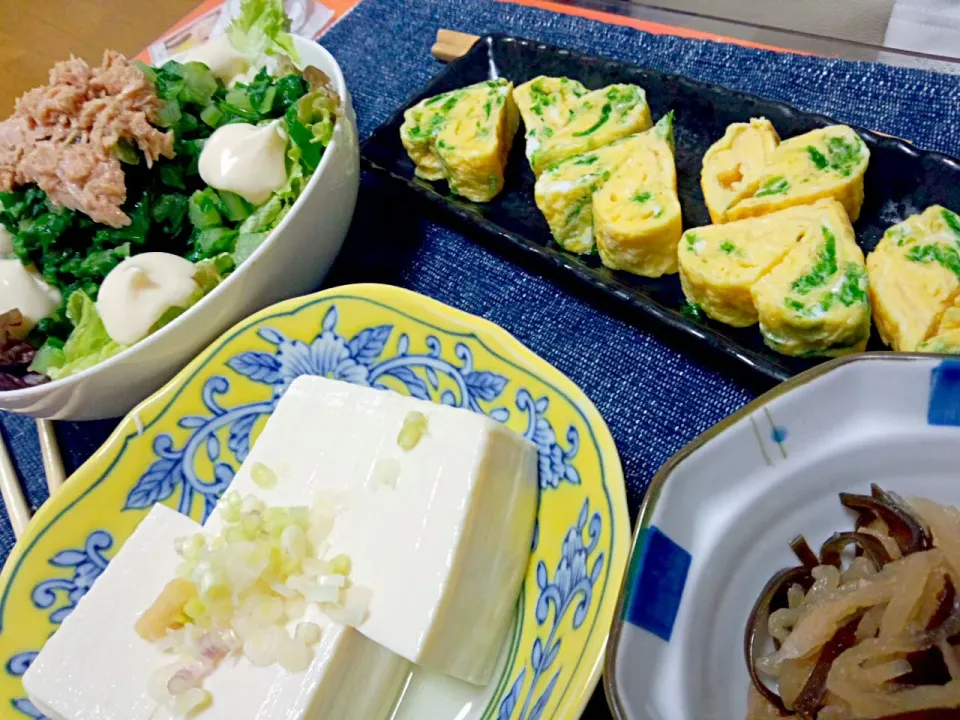 ふだん草のマヨネーズ和え
アーサ入り卵焼き
切り干し大根煮
冷奴かつお節なし(笑)|うえはらありささん