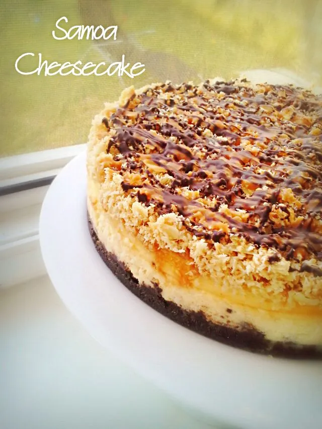 Snapdishの料理写真:Samoa cheesecake ♥
 #oreo #caramel #coconut|Claudiaさん