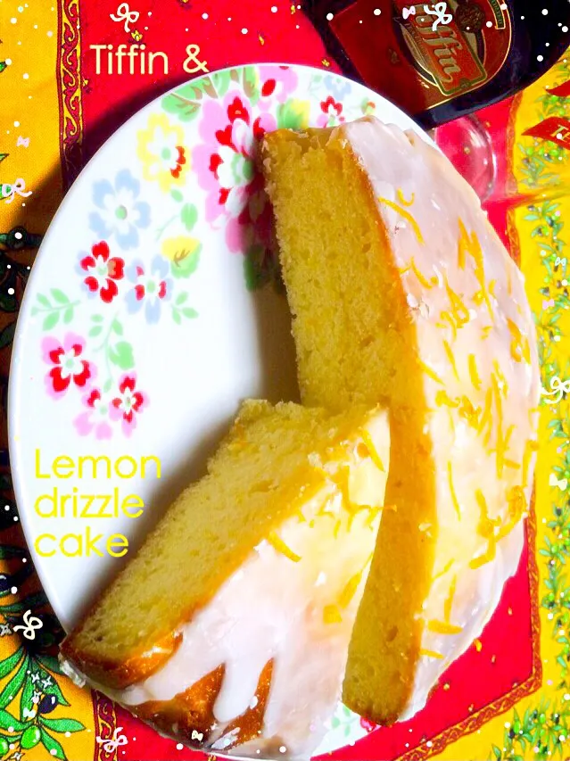 Tiffin & Lemmon drizzle cake - レモン ドリゾル ケーキ🍋『ティフィンとティータイム』のSnapDish賞ありがとうございました🙌|cocoaさん