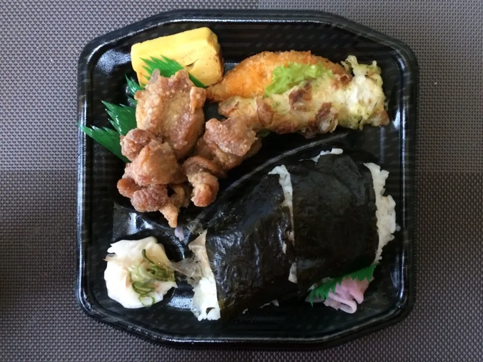 唐揚げのり弁当|ばーさんさん