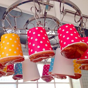 紙コップシフォンに夢中♡洗濯モノのように吊るすのが面白い♪