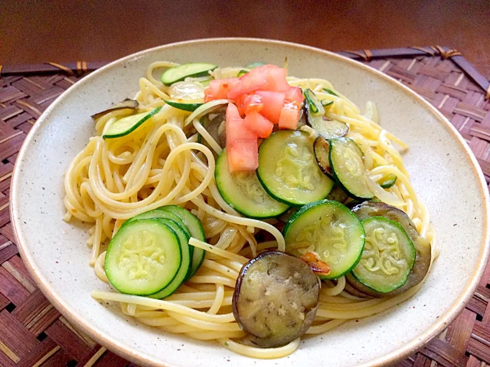 Pasta con zuchine🍝 ﾊﾟｽﾀ･ｺﾝ･ｽﾞｯｷｰﾈ|🌈Ami🍻さん