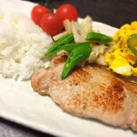 Snapdishの料理写真:トンテキプレート💓|にゅさん