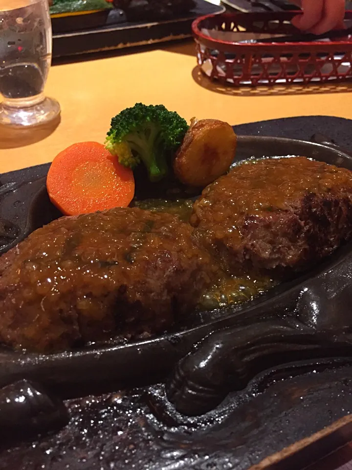 さわやかのげんこつハンバーグ🍴|きしきしさん