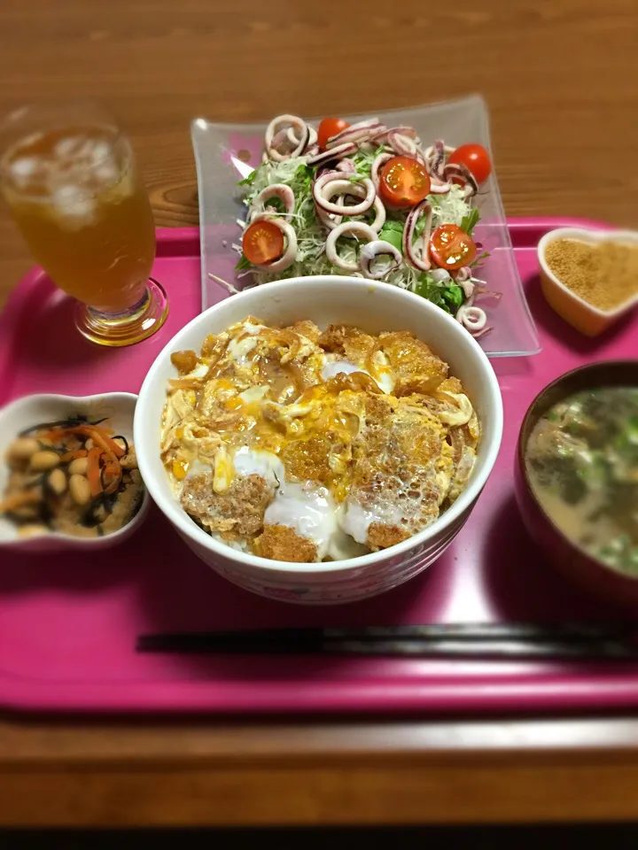 カツ丼定食いかがっすか〜！（笑）|mika☆さん