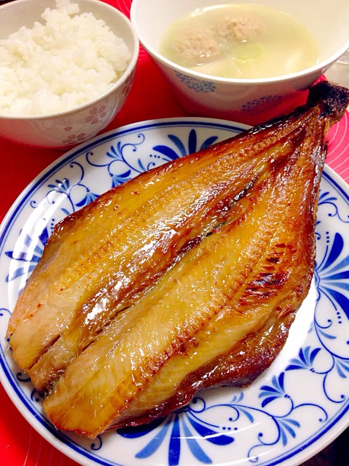 Snapdishの料理写真:今日の晩御飯 ほっけと水餃子とレモン肉団子スープ|ponnaoさん