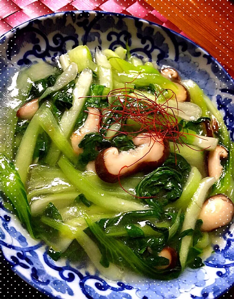 オヤジ特製『青梗菜と椎茸のうま煮♪ でカンパーイ！🍻*\(^o^)/*』|TETSU♪😋さん