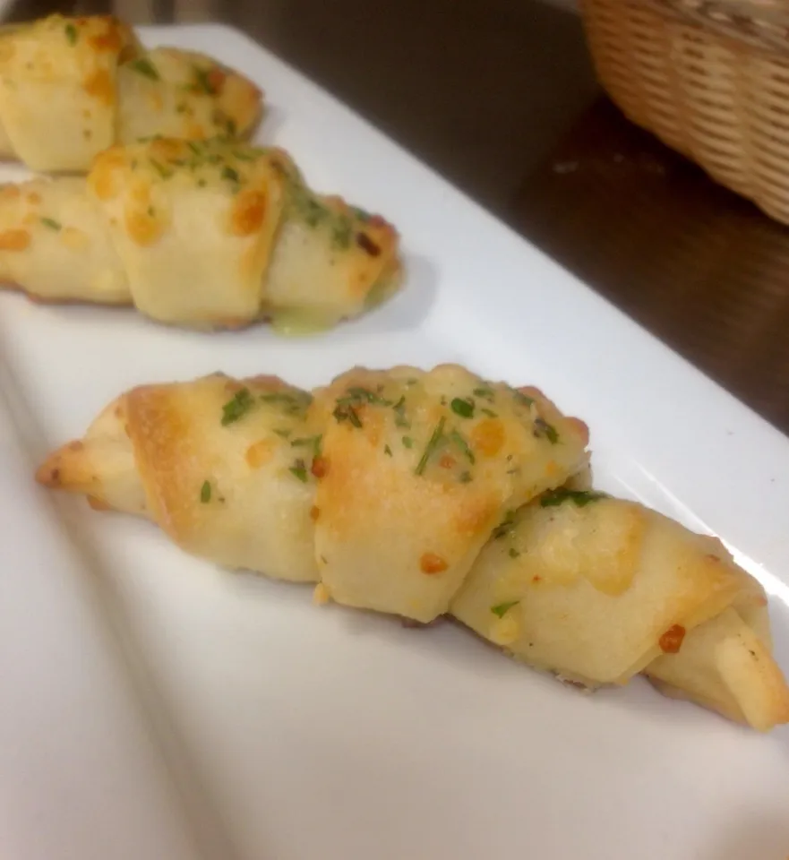 Garlic Herb Crescent Roll|peggy waldonさん