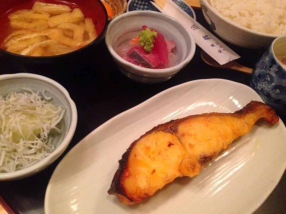 メダイの西京焼き定食@舞浜(新橋)|塩豚骨さん