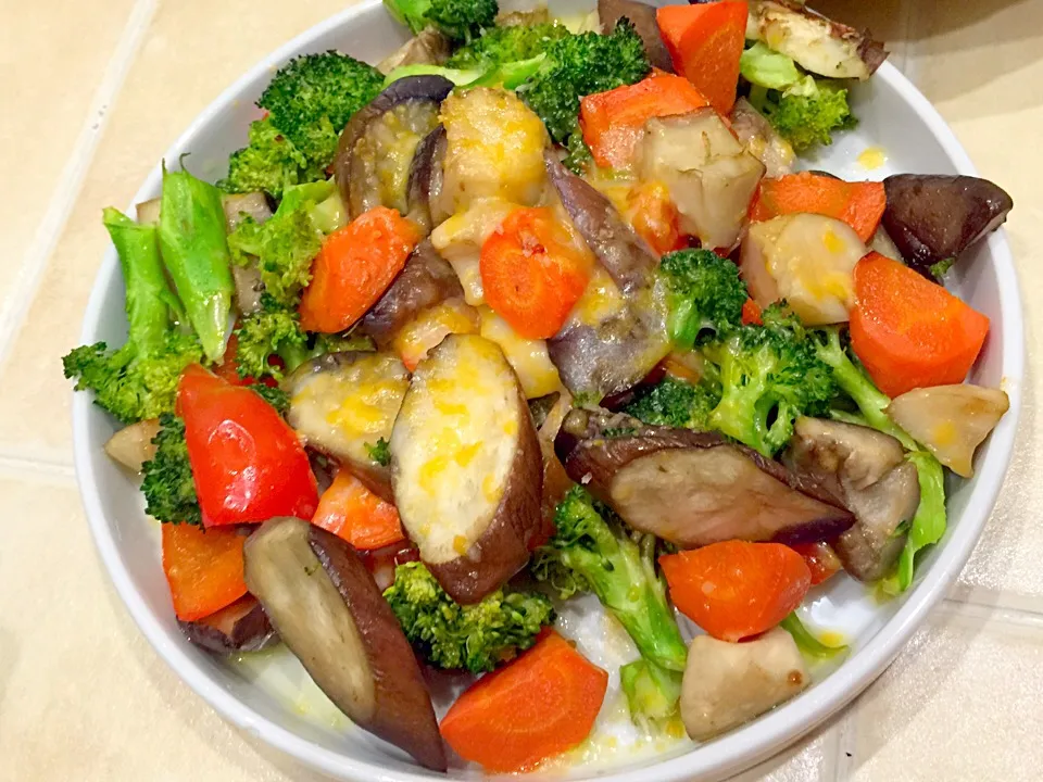 奶油烤蔬菜 Baked veggies with cream|Delphiaさん