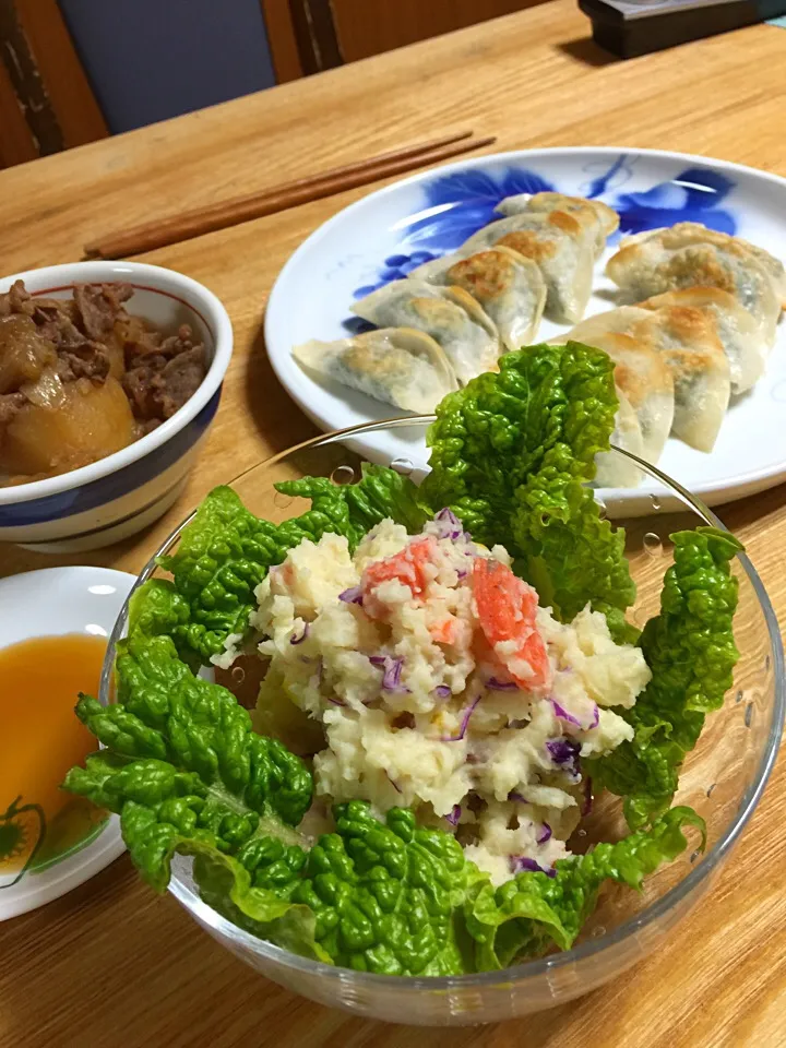 ポテトサラダに春菊の餃子|中川 恵子さん