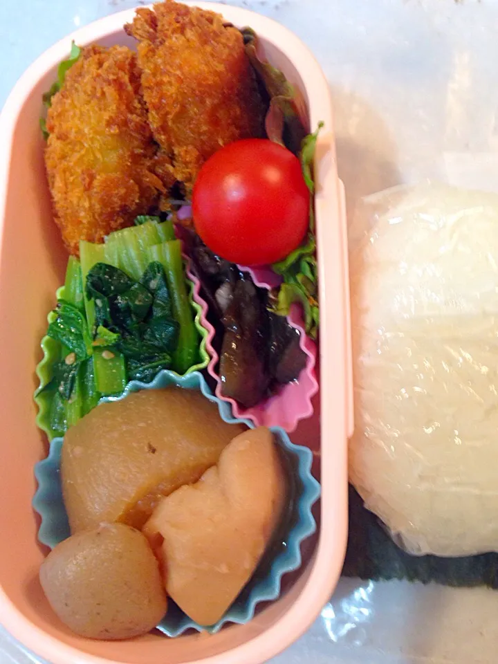 パパの鮭おにぎり弁当(๑´ڡ`๑)|ちゃたままさん