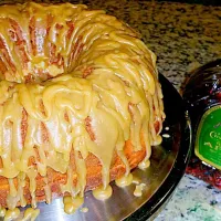 Snapdishの料理写真:Crown Apple Bundt cake|Nikki Byrdさん