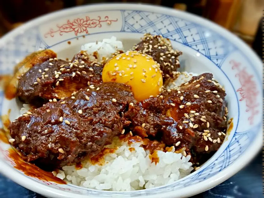 Snapdishの料理写真:とんかつまるや 味噌かつ丼|Tetsunori Uchidaさん