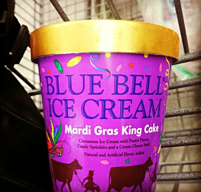 Mardi Gras King Cake #Ice Cream by Blue Bell #Snack/Teatime 😋 💯 😋 #Dessert ❤ 🎭 ❤|Alisha GodsglamGirl Matthewsさん