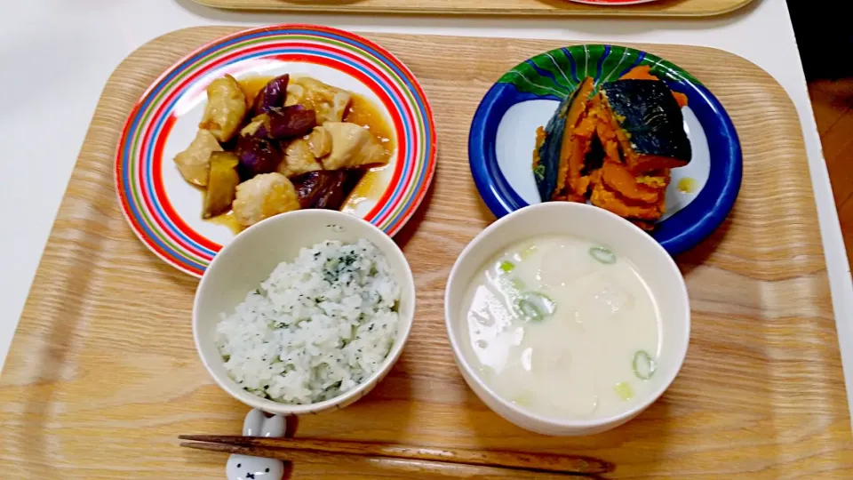 今日の夕食 鶏むね肉となすの南蛮、かぼちゃの塩麹煮、かぶの豆乳白だしスープ|pinknari🐰🌈さん