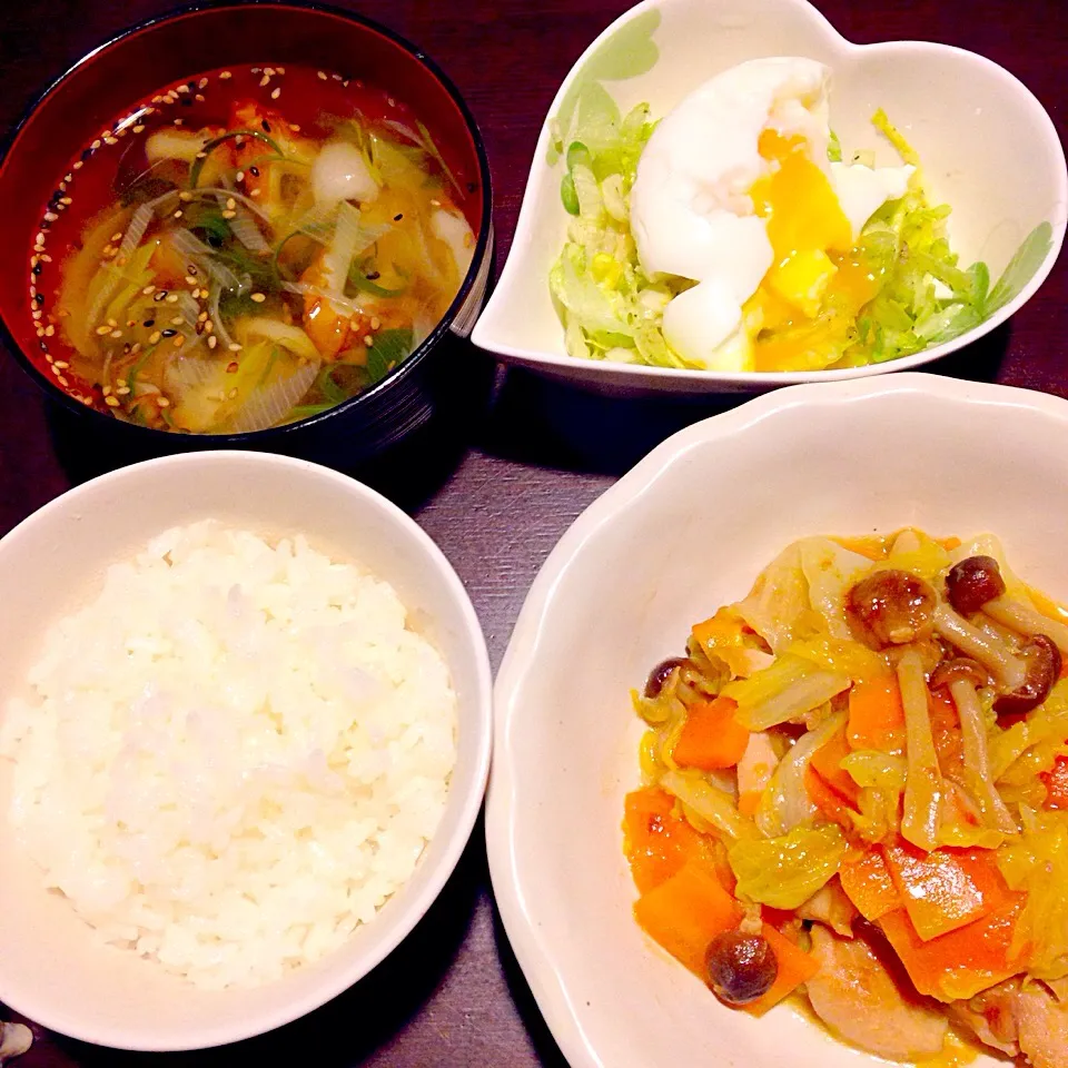 鶏肉と白菜の炒め物、葱スープ、卵のせレタスサラダ|ぼぶさん