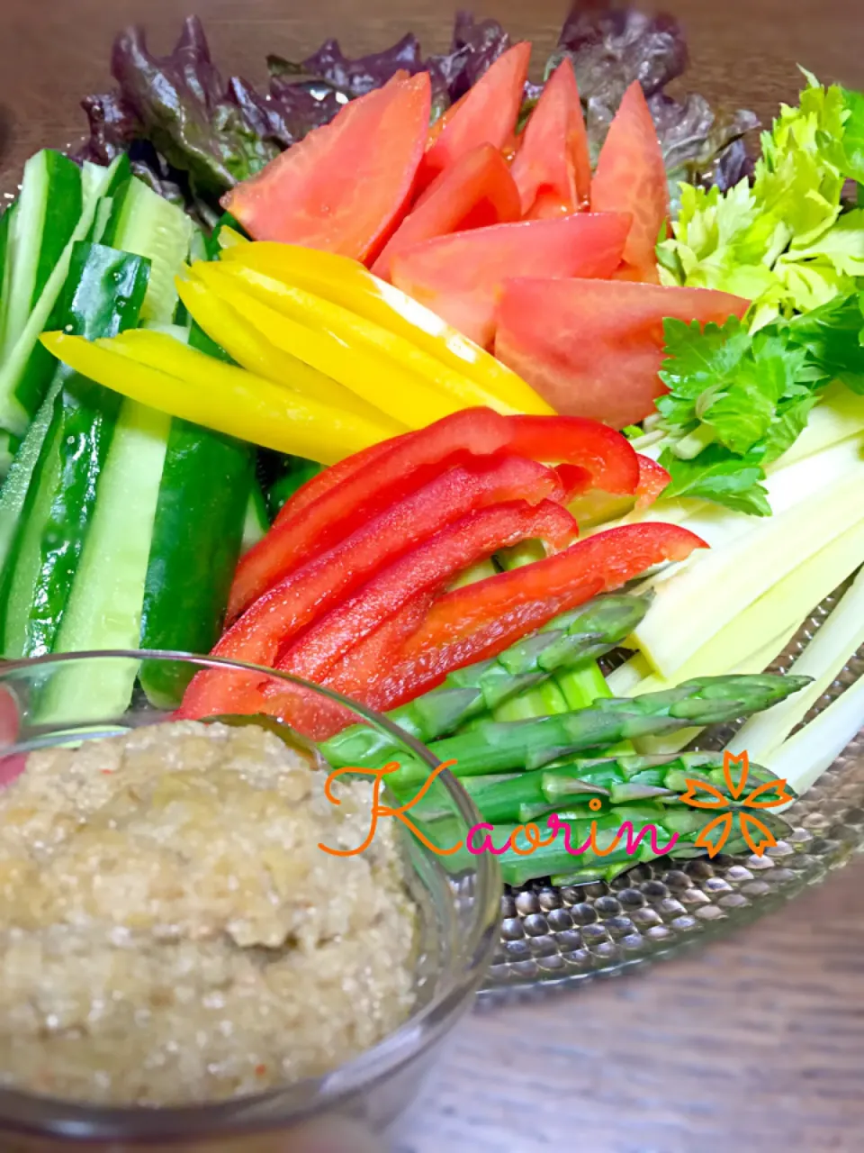 野菜がいっぱい食べられる肉味噌🍅|かおりんさん