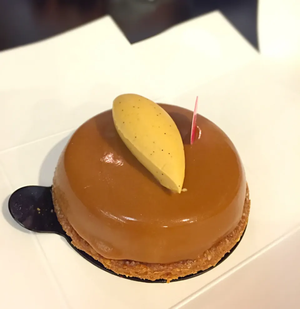 Zumbo salted caramel tart|charmaineさん