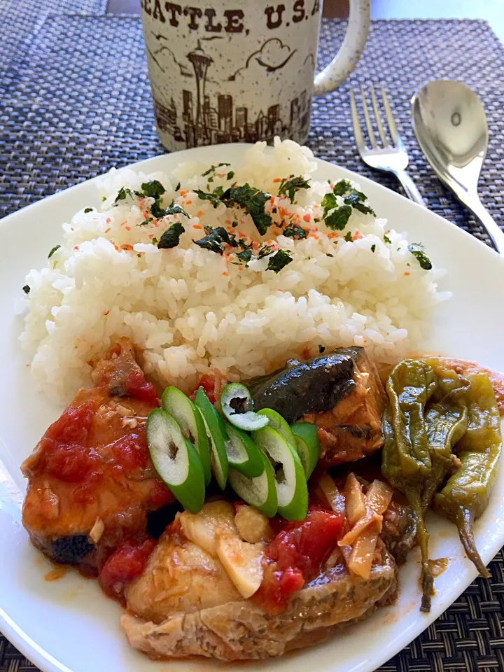 Snapdishの料理写真:"Pinangat na buri"🐟Filipino style lunch🍴|judith sawahataさん