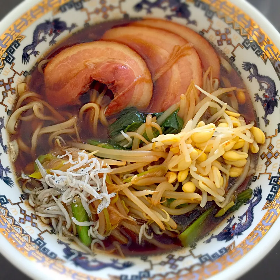 大阪ブラックラーメン、今回はこんな感じでいただきました♪|リュカさん