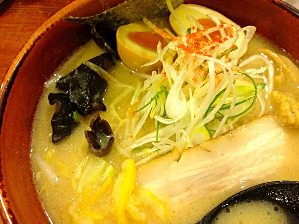 みそのでラーメン🍜ランチ〜  燻製の玉子美味しかったー|ちーねーさん