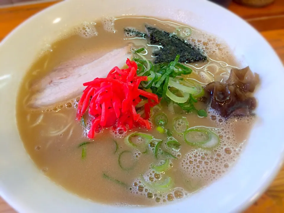 神戸三宮  源屋  豚骨ラーメン|Ztlコミュニケーションズさん