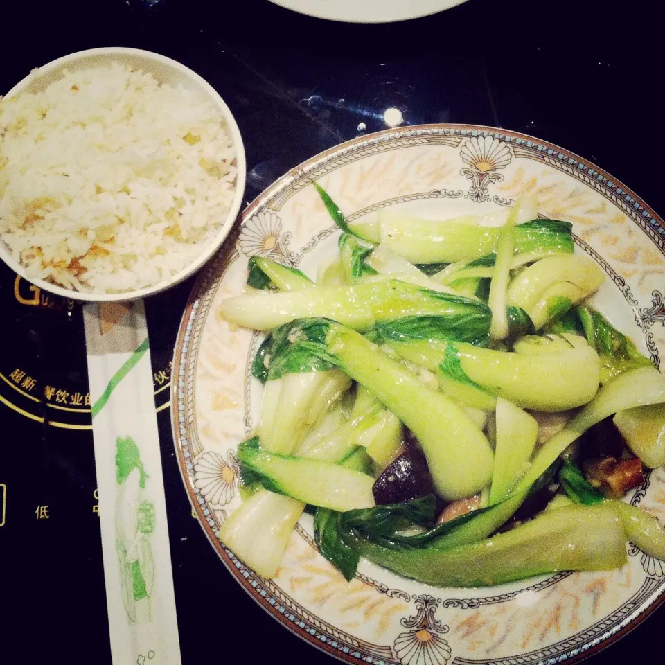 Chinese vegetables with mushrooms and rice|Stefan Labuschagneさん