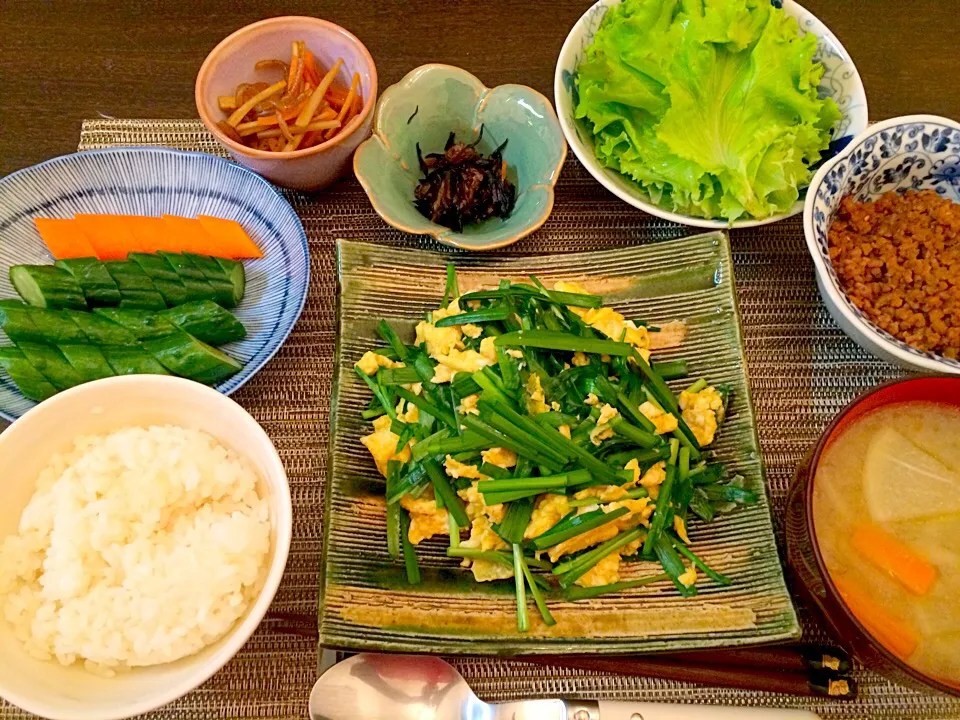 ニラ玉   ぬか漬け   きんぴら   ひじき煮  挽肉の包菜  豚汁|NAKATAさん