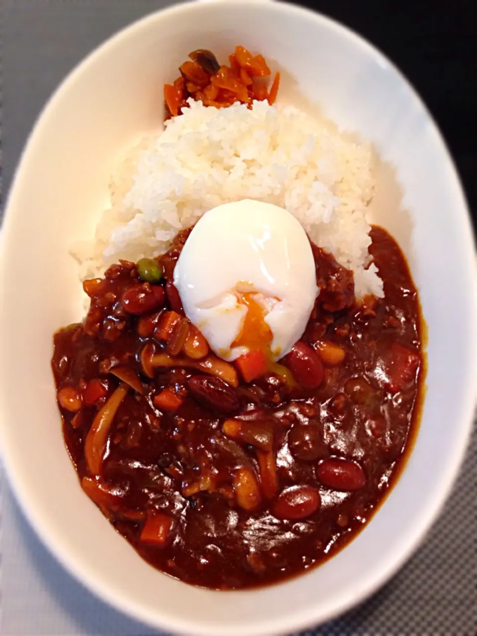 ★キーマ温玉添え🍛・しめじ、三種の豆、パプリカも😁★|深谷 恵さん