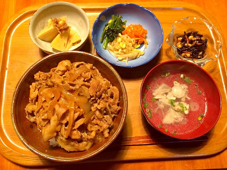 生姜焼き丼、ナムル、鳥スープ、筍土佐煮、ヒジキ|yuyusuzuさん