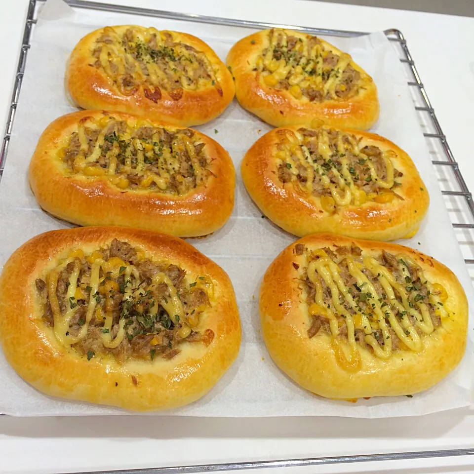 tuna corn bread #tuna #corn #bread #jkitchen #todaybake #todaysbake #baking|Jill Nyomanさん