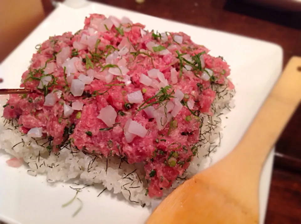 Snapdishの料理写真:昨日の同期新年会の一品😋「ネギトロ丼」4人前〜^^;|アライさんさん