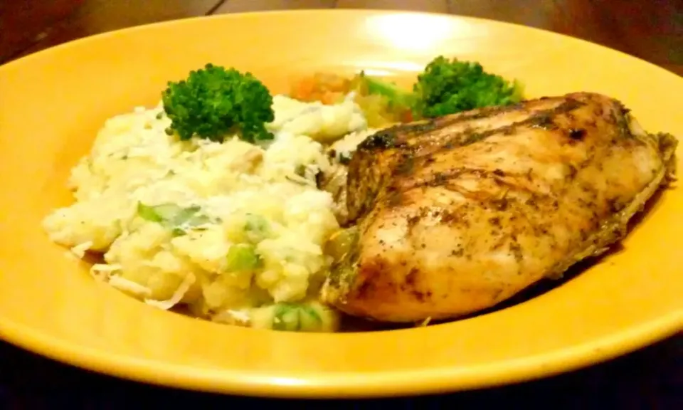 Grilled Chicken & Mashed Potatoes|Hardian Trianggaさん