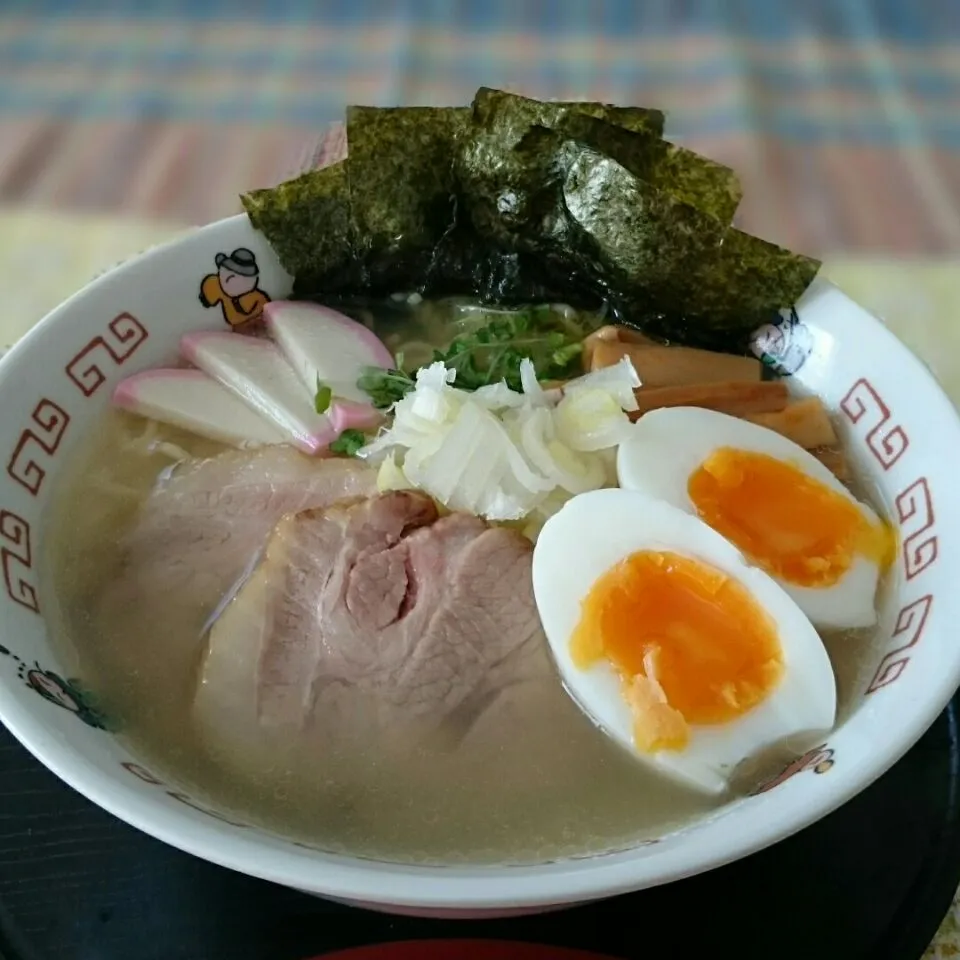 塩ラーメンできたー|ちぇさん