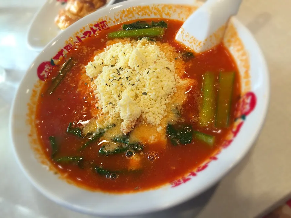 Tomato cheese ramen|Samuel Naylorさん