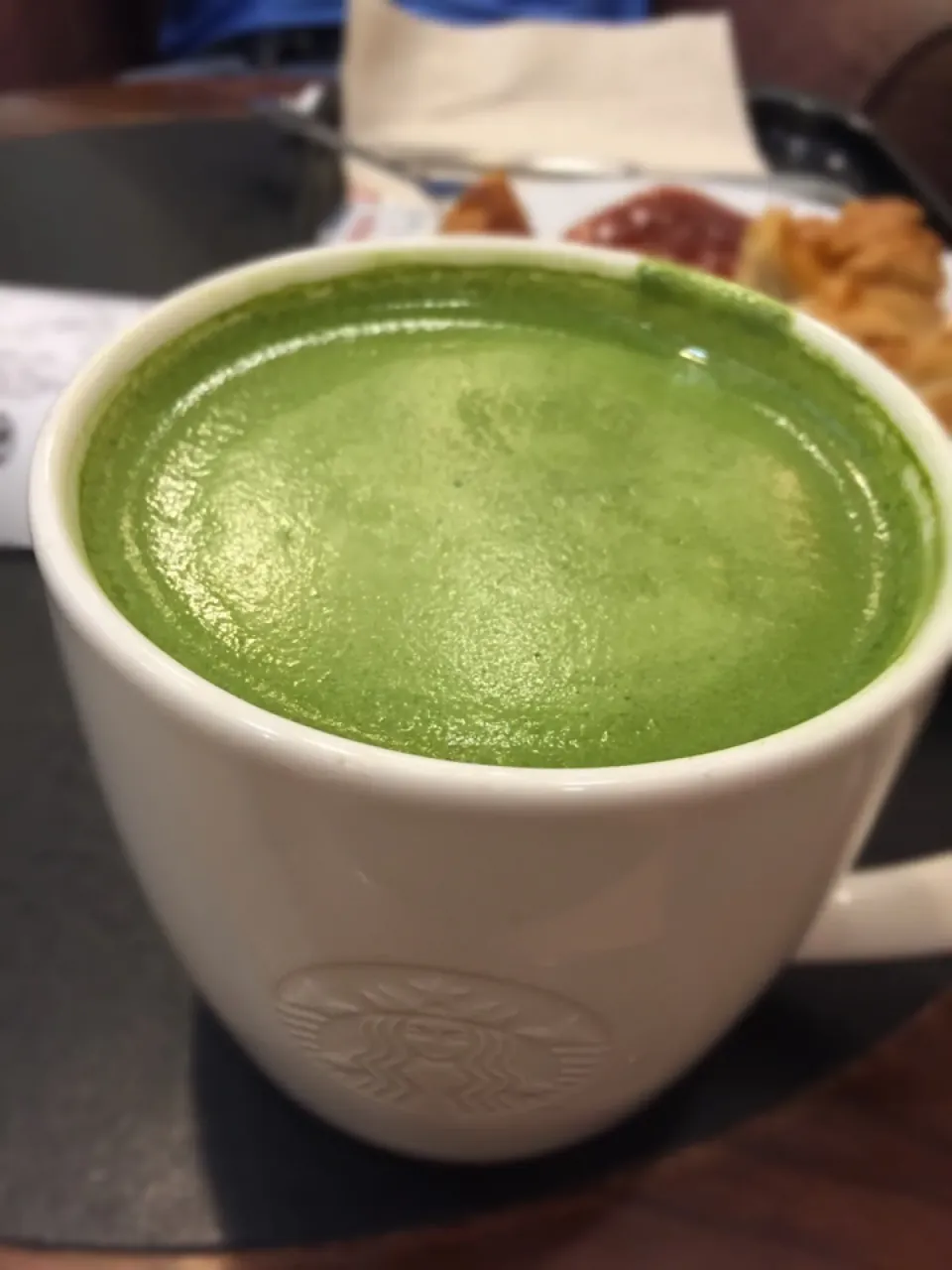 Grande green latte|Kim Pakinyさん