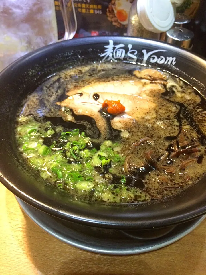 Black Garlic Oil Ramen|willklhさん