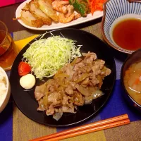 Snapdishの料理写真:生姜焼き、天ぷら、お味噌汁|hatsuhoさん