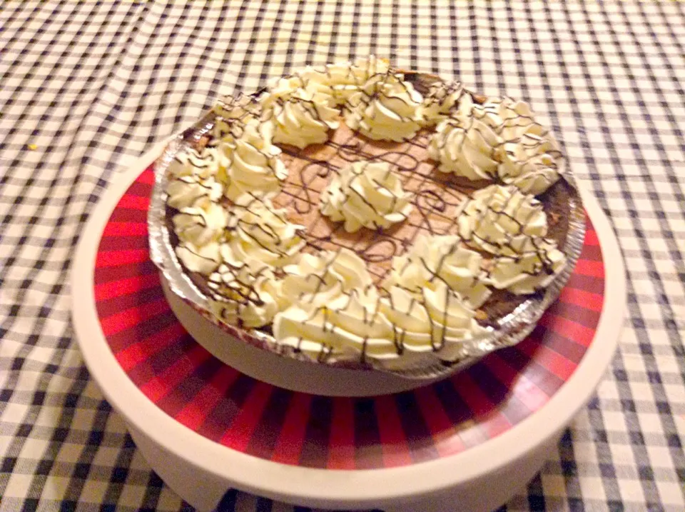 Snapdishの料理写真:Chocolate mousse pie|John Baker Greskiewiczさん