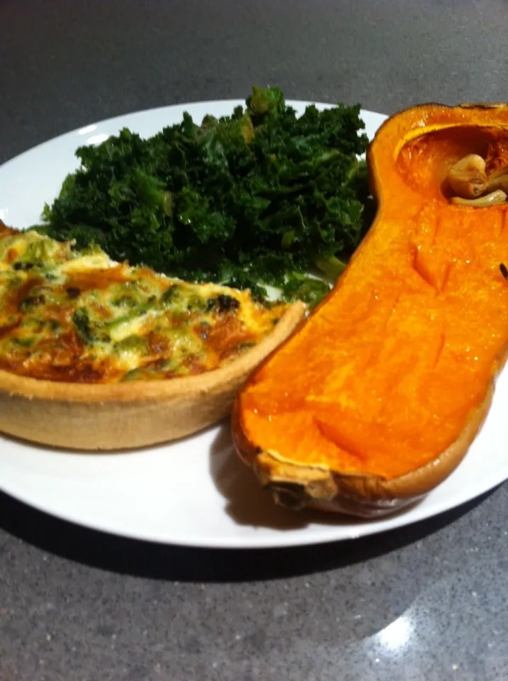 Quiche, butternut squash and kale|🍓Jolejo🍓さん