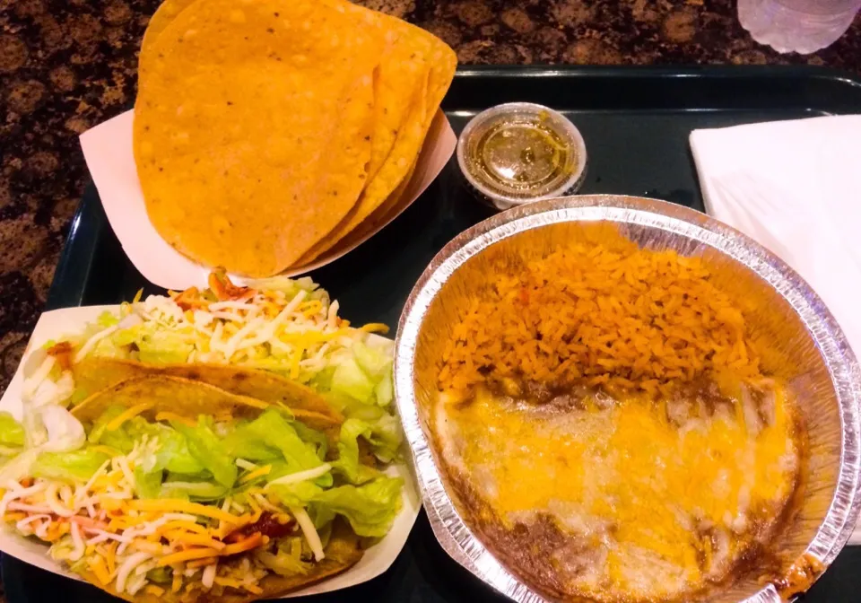 Chicken Tacos, Refried Beans, and Rice from Super Mex|sooprcoolchicaさん