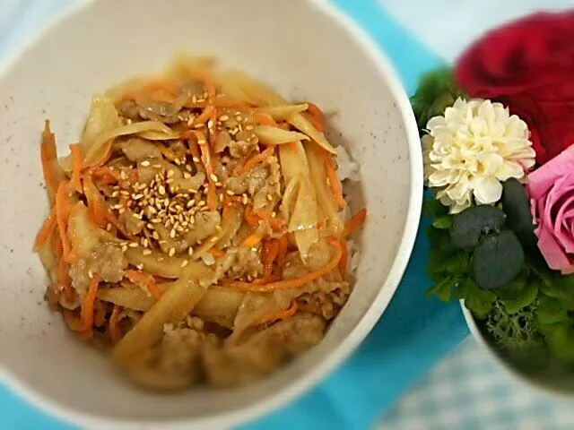 Snapdishの料理写真:豚肉の味噌きんぴら丼|よっしー(=^ェ^=)さん