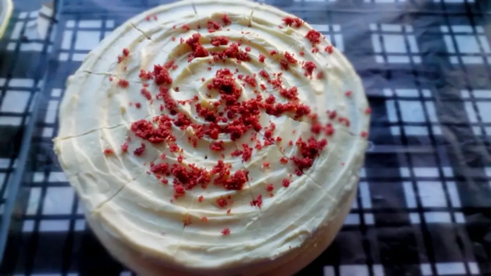 Gluten Free RedVelvet with Lemon Cream Cheese Frosting... Yumm..... ^^|scさん