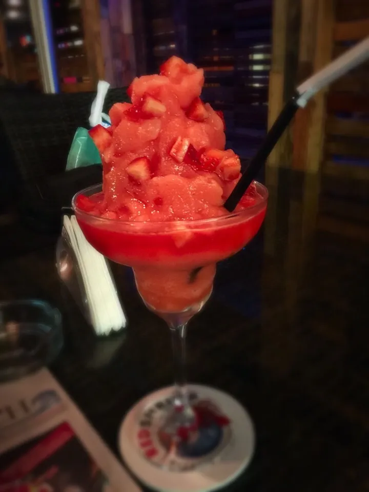 Frosty Fruity! A taste of raspberry mix, lemon and strawberrry chunks. #RedShrimps|Rico Alananさん