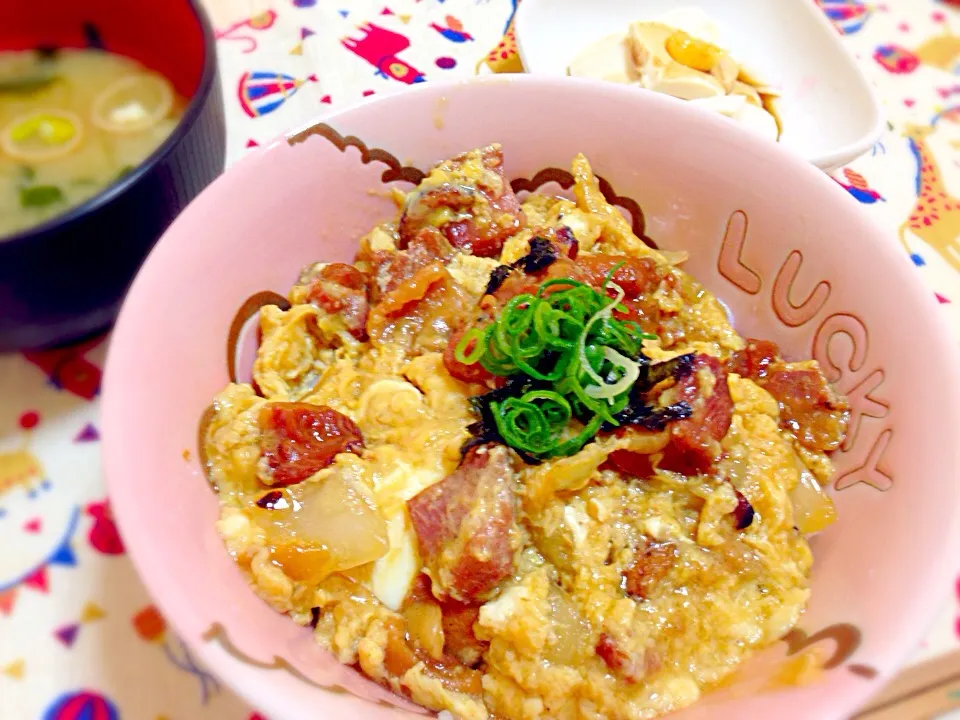 Snapdishの料理写真:お手軽♫焼き鳥缶親子丼☆|ゆりさん