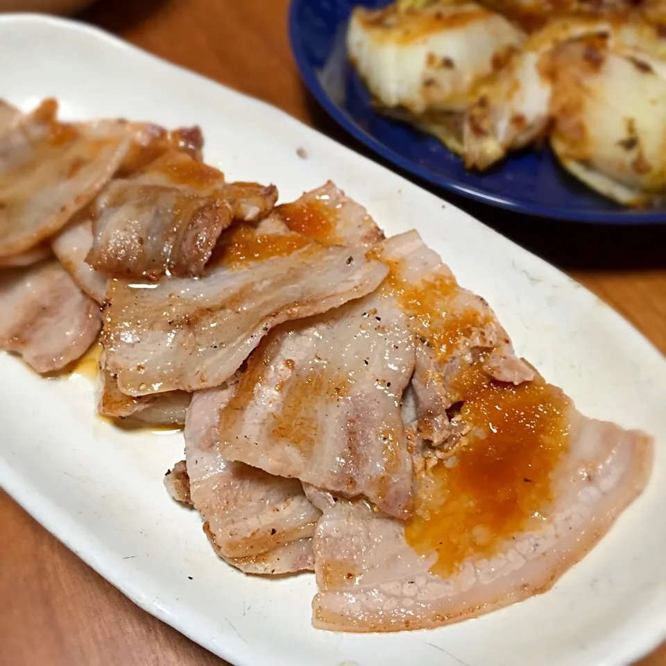 豚バラカリカリジュワ〜焼きをポン酢で|門乃ケルコさん