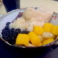 Snapdishの料理写真:#taroballs #redbeans #mochi #honeyboba|Tuan Nguyenさん